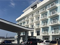 <b>White Aluminum Balcony Railing on the front of the building at the Fairfield Inn at Ocean City Maryland</b>